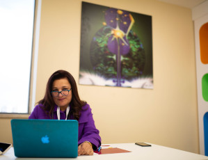 نعمل من اجل حياة افضل لاطفالكم